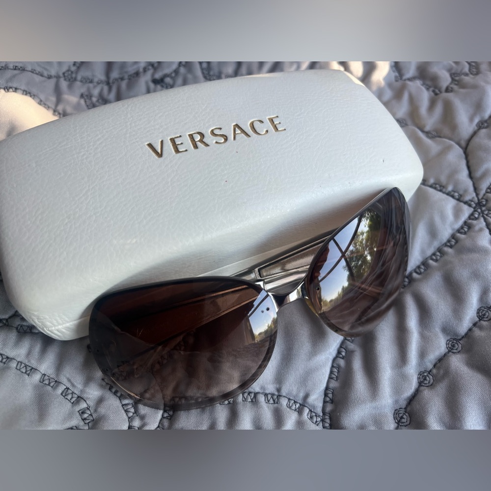 VERSACE Made in Italy Sunglasses - Picture 11 of 16